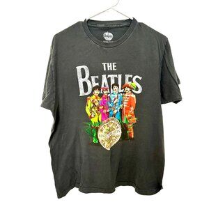 The Beatles 2021 Sgt Peppers Lonely Hearts Club T-Shirt Gray Graphic Band Tee Re